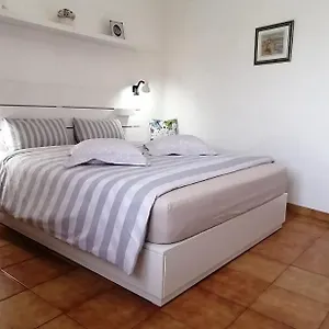  Séjour chez l'habitant Geranios N.25
